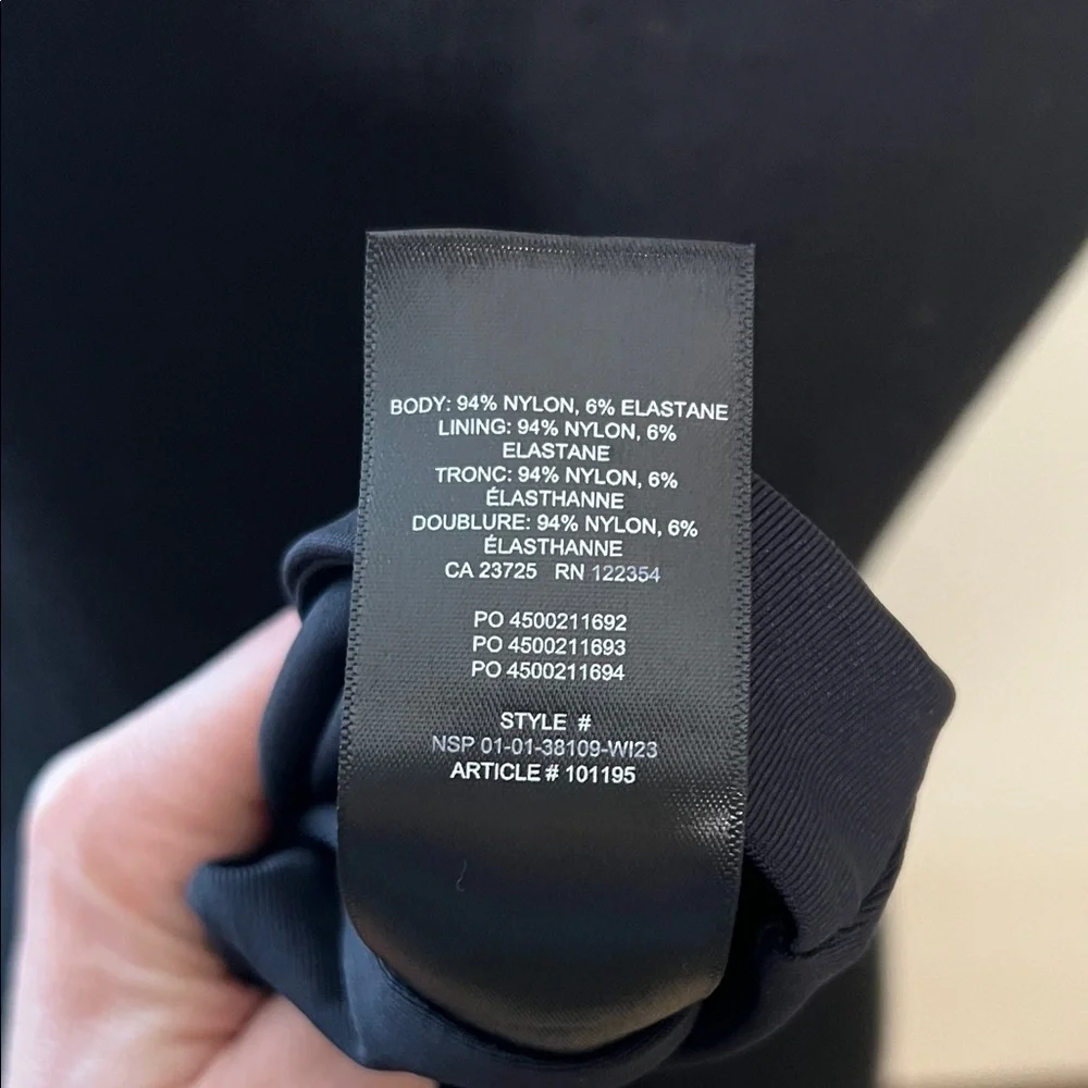 Aritzia Babaton Contour Crew Cropped Longsleeve Black Size S